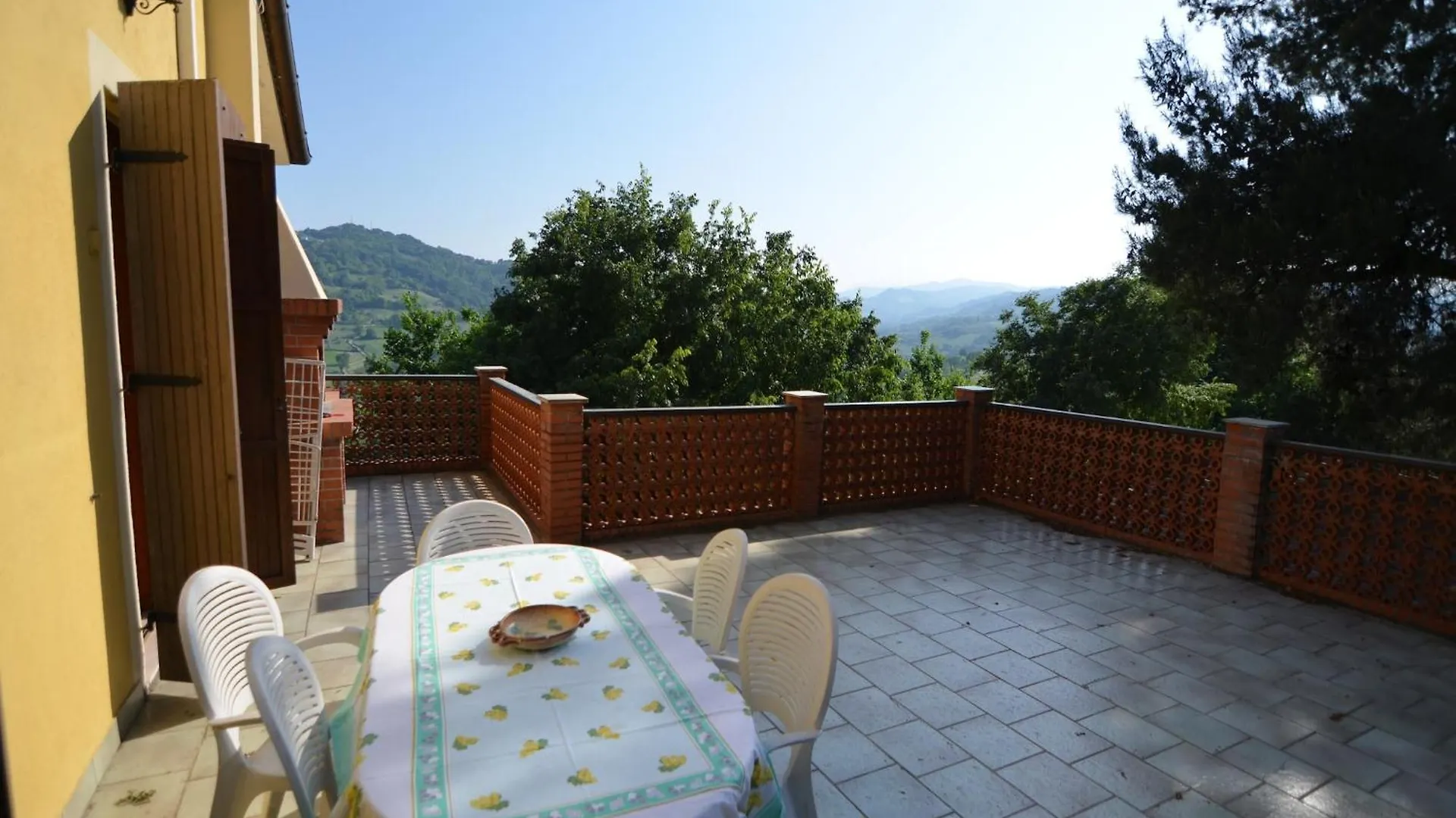 Lovely Holiday Home In Monte Colombo On Farm 0*,