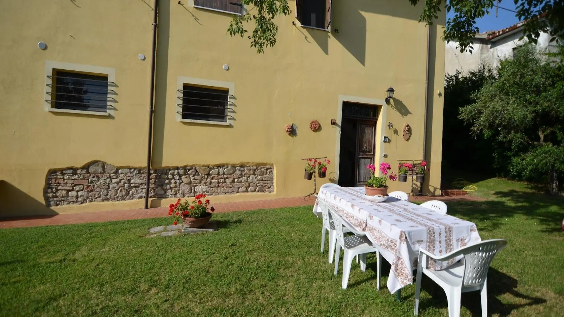 Lovely Holiday Home In Monte Colombo On Farm Italy