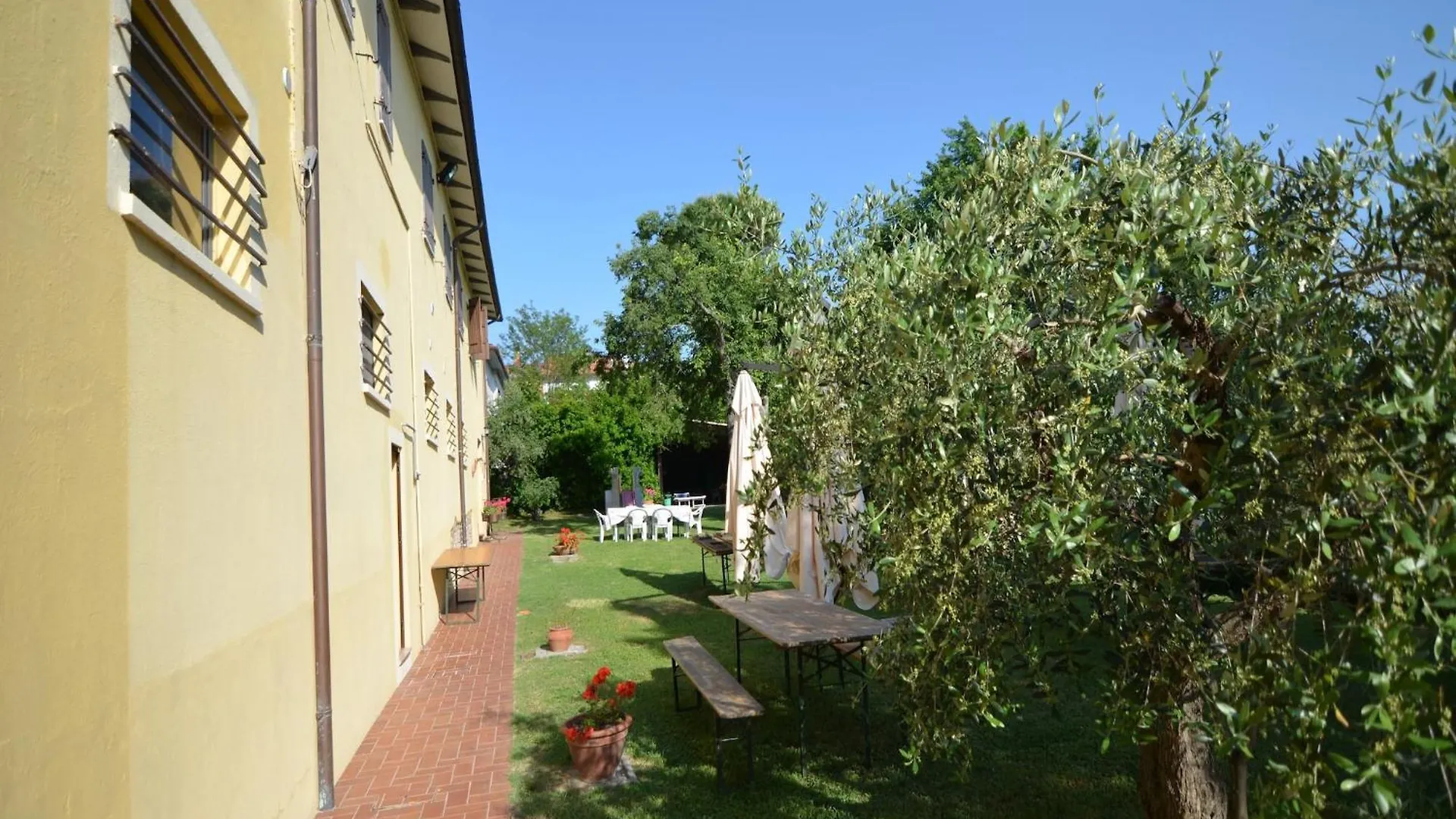 Lovely Holiday Home In Monte Colombo On Farm